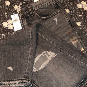 american eagle mom jeans